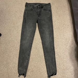 American eagle gray wash skinny jeans. Super stretch
